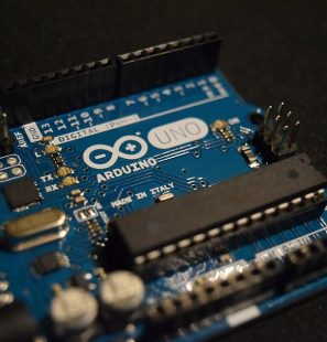 arduino-electronics-integrated-circuit-ic
